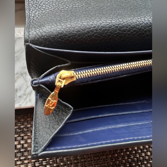 Louis Vuitton BLUE Capucines Wallet - Picture 16 of 16